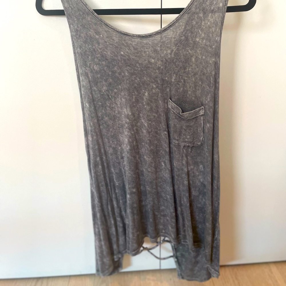 Grey tank